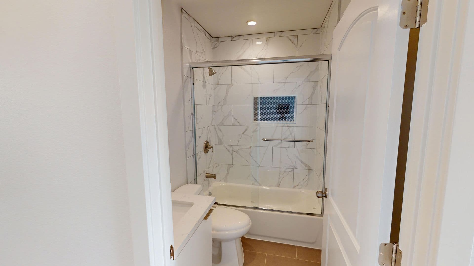 North Hollywood Apartment: 6238 Beck Avenue