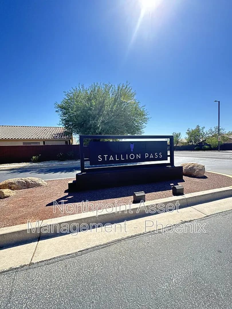 Goodyear House: 1215 N 158th Dr