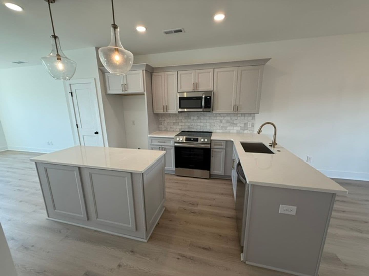 Charlotte Townhome: 6038 Old Pineville Rd