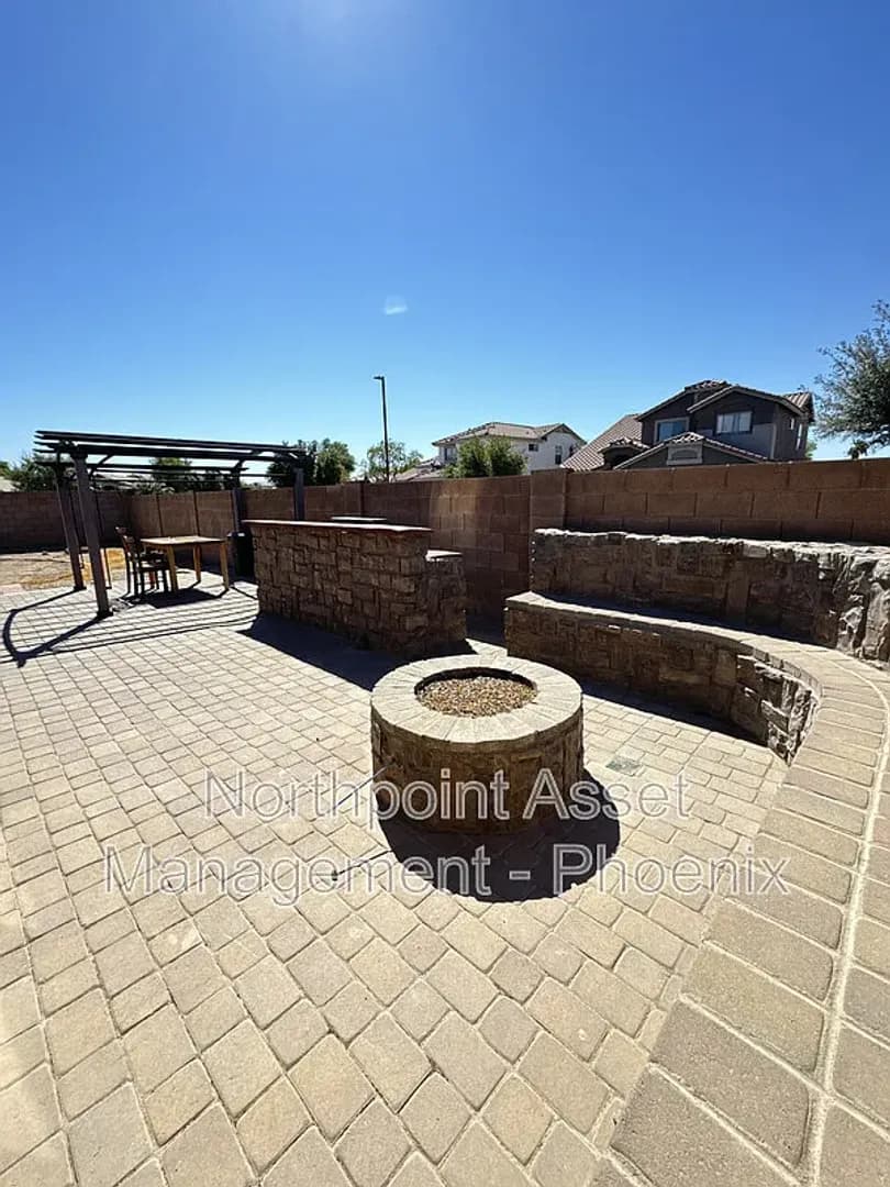 Goodyear House: 1215 N 158th Dr