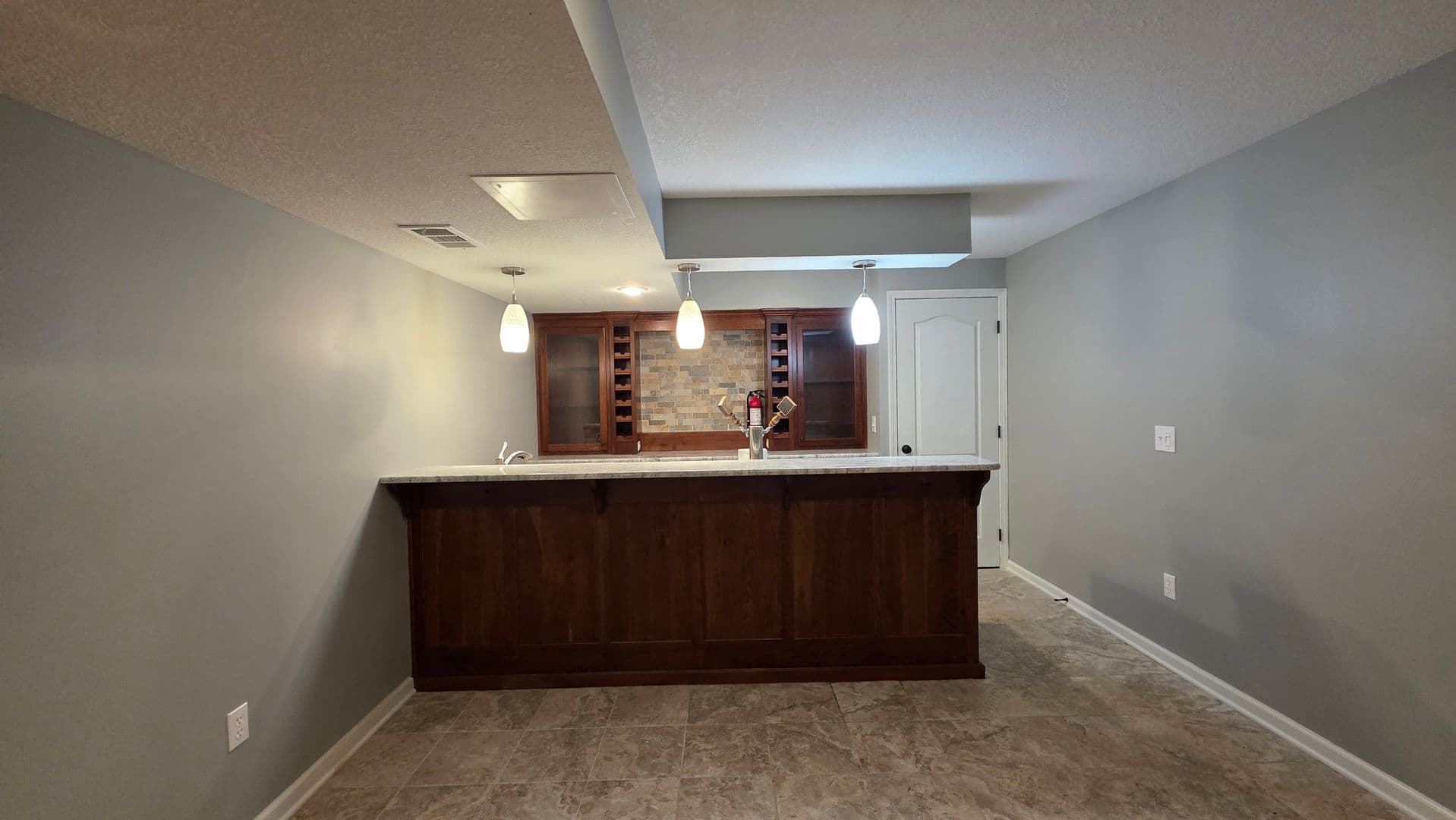 Overland Park House: 13232 Carter St
