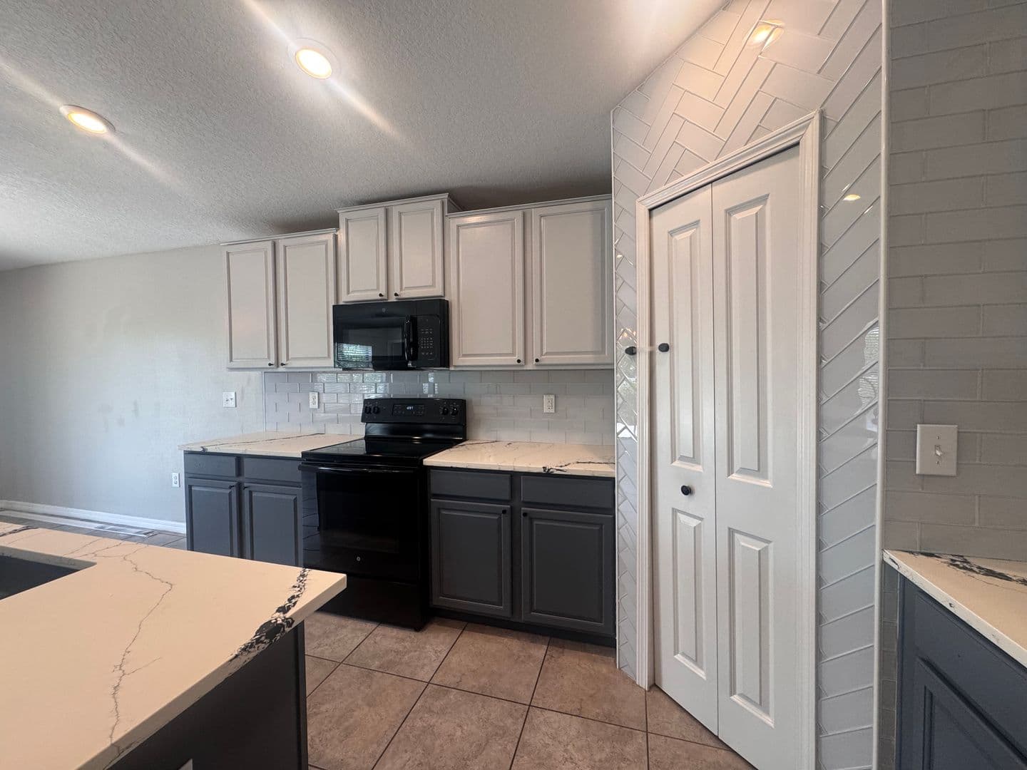 Wimauma House: 10164 Carloway Hills Dr