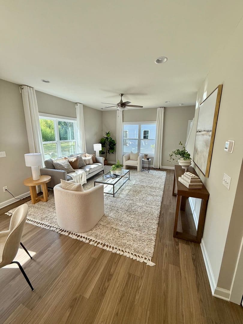 Charlotte House: 8021 Joy Crossing Ln