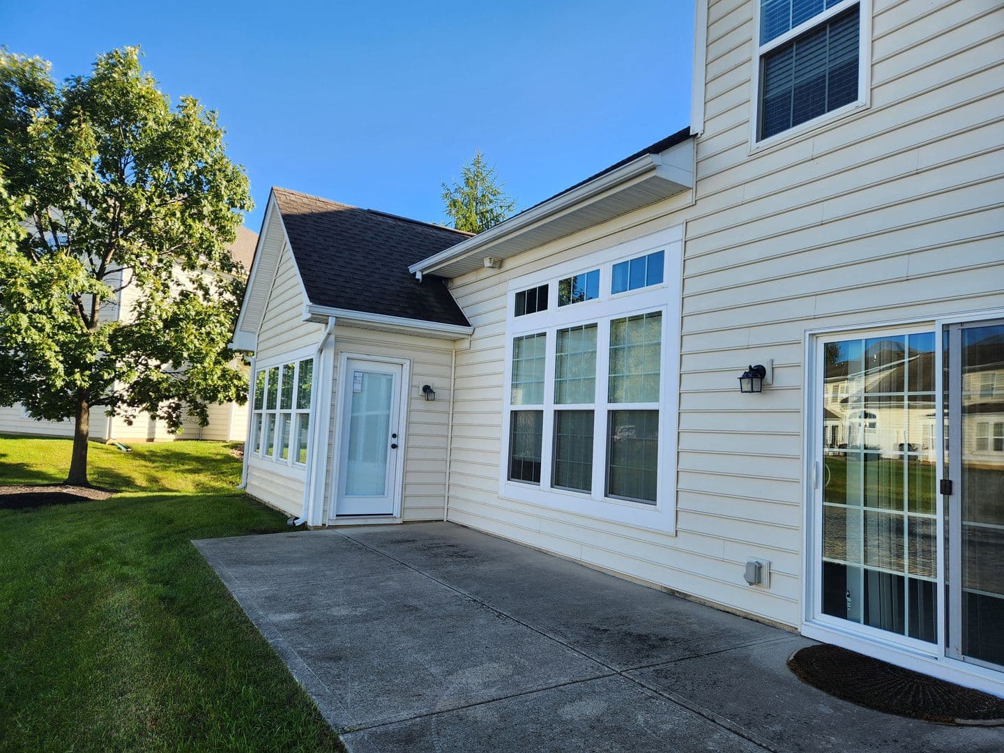 Columbus Condo: 5087 Dinard Way