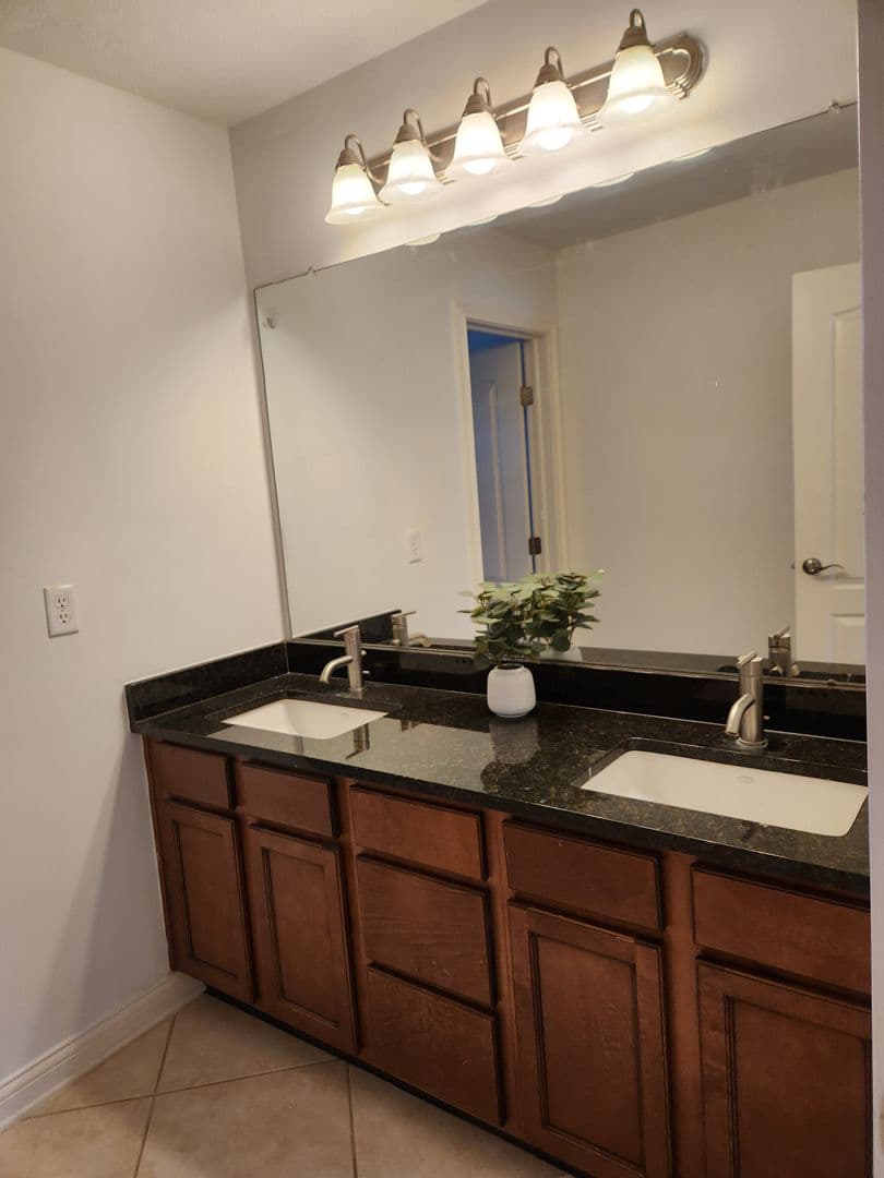 Columbus Condo: 5087 Dinard Way