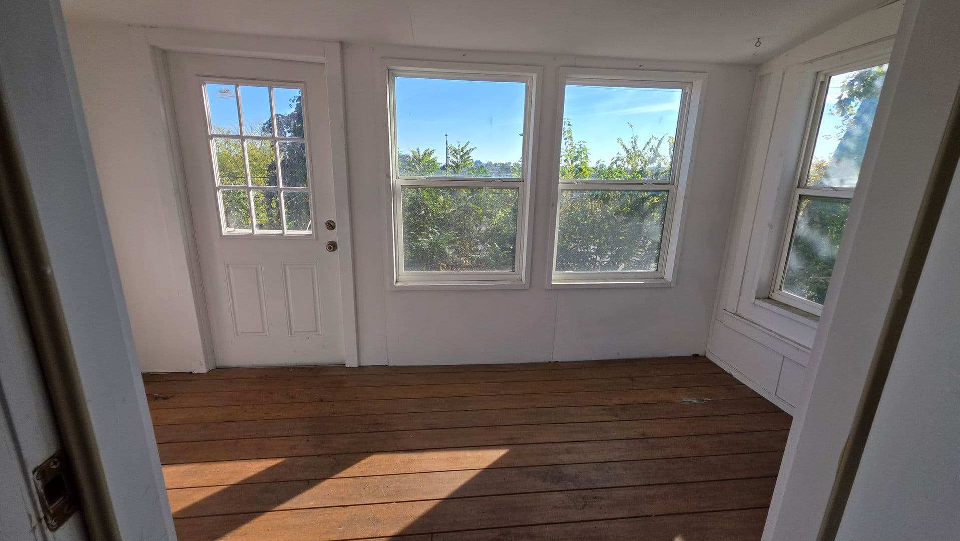 Kansas City Apartment: 37 E 32nd St 2nd Fl