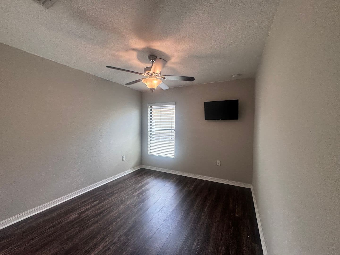 Wimauma House: 10164 Carloway Hills Dr