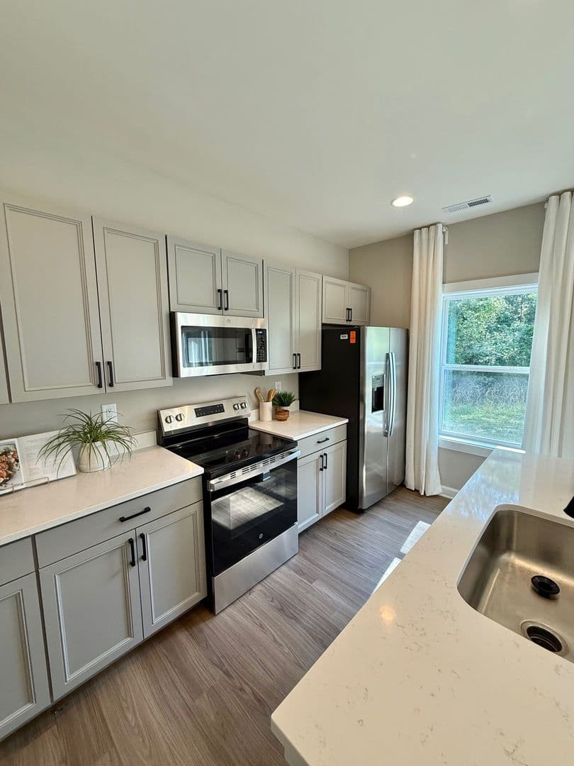 Charlotte House: 8021 Joy Crossing Ln