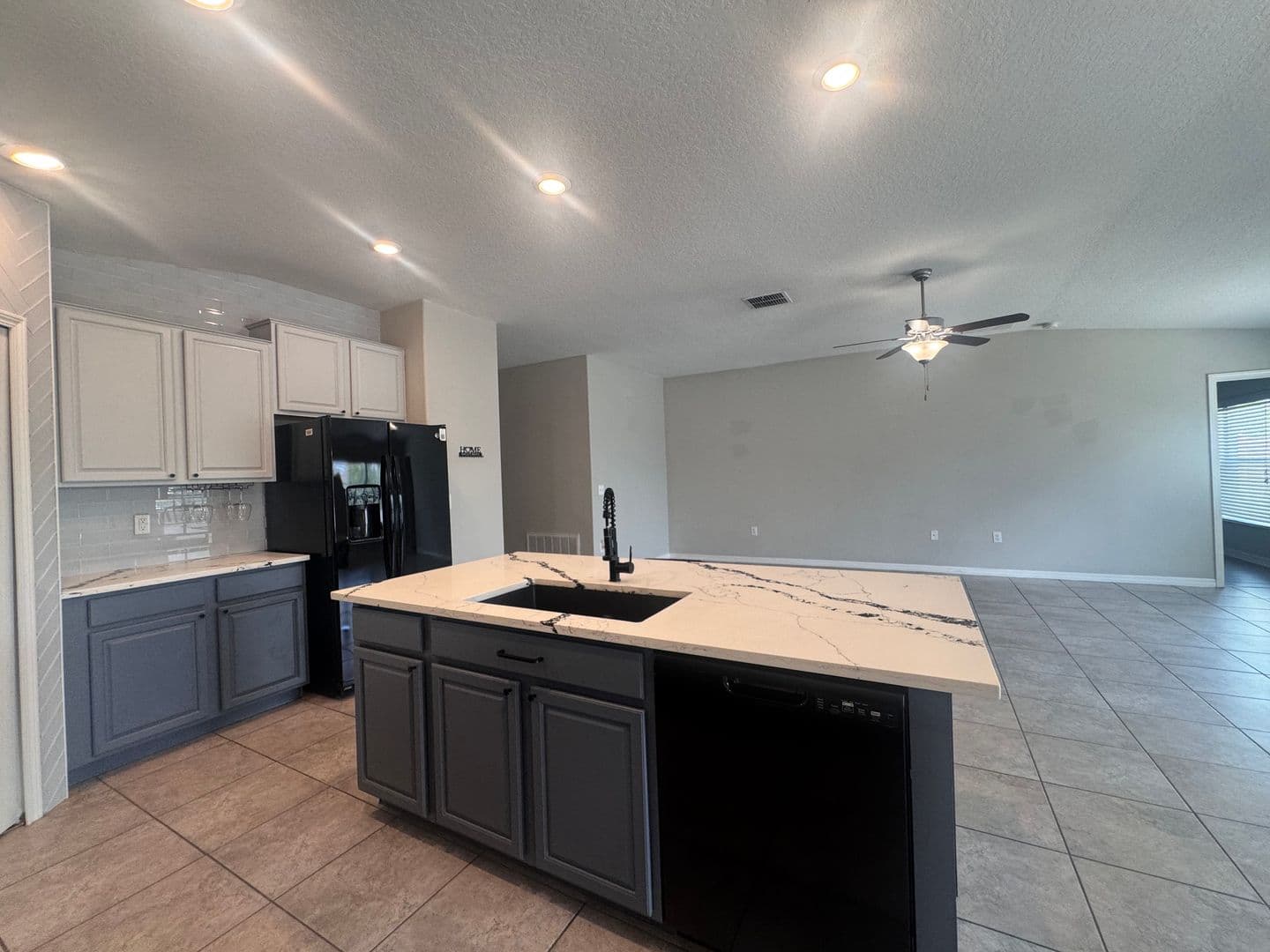 Wimauma House: 10164 Carloway Hills Dr