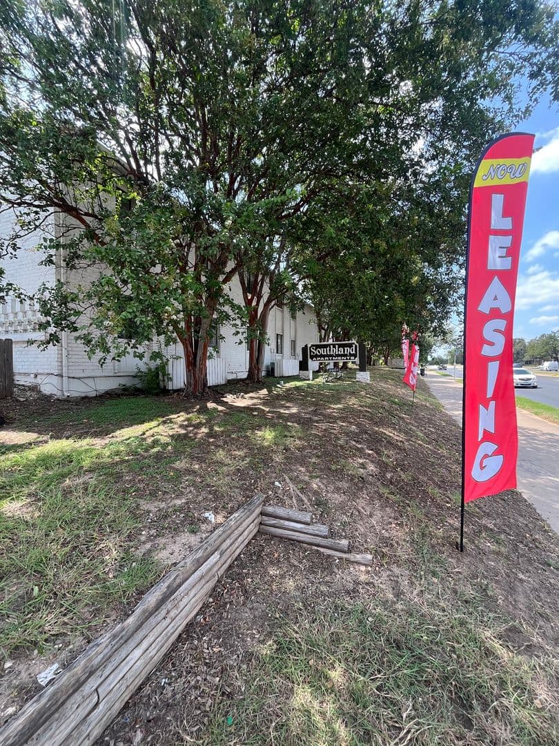 Austin Apartment: 2201 W William Cannon Dr