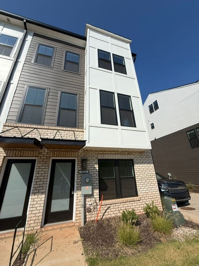 Charlotte Townhome: 6034 Old Pineville Rd