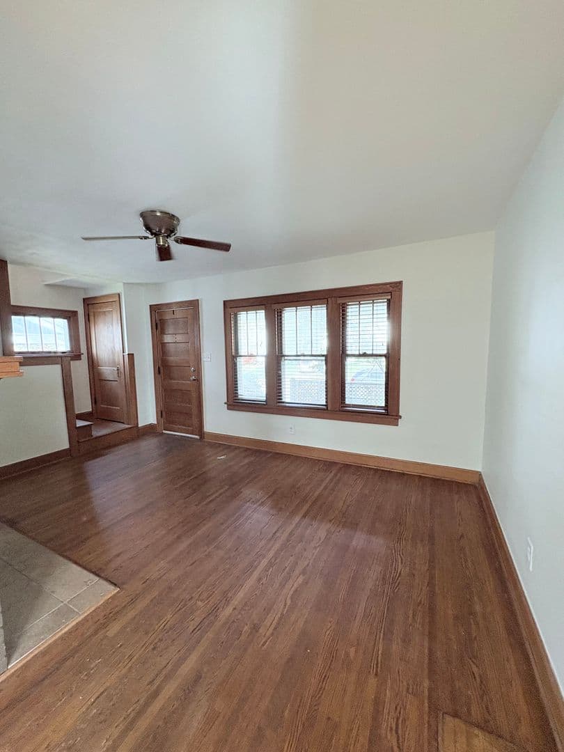 Columbus House: 43 E Beechwold Blvd