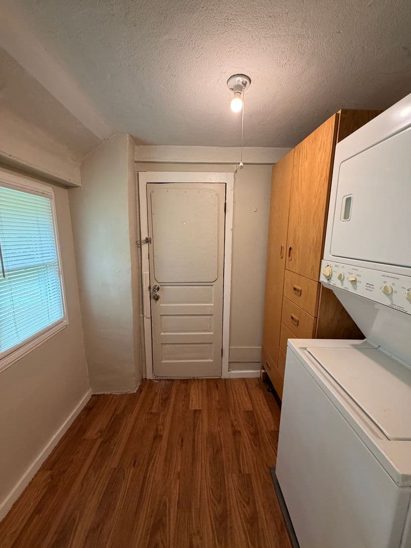 Excelsior Springs House: 714 Hazel St