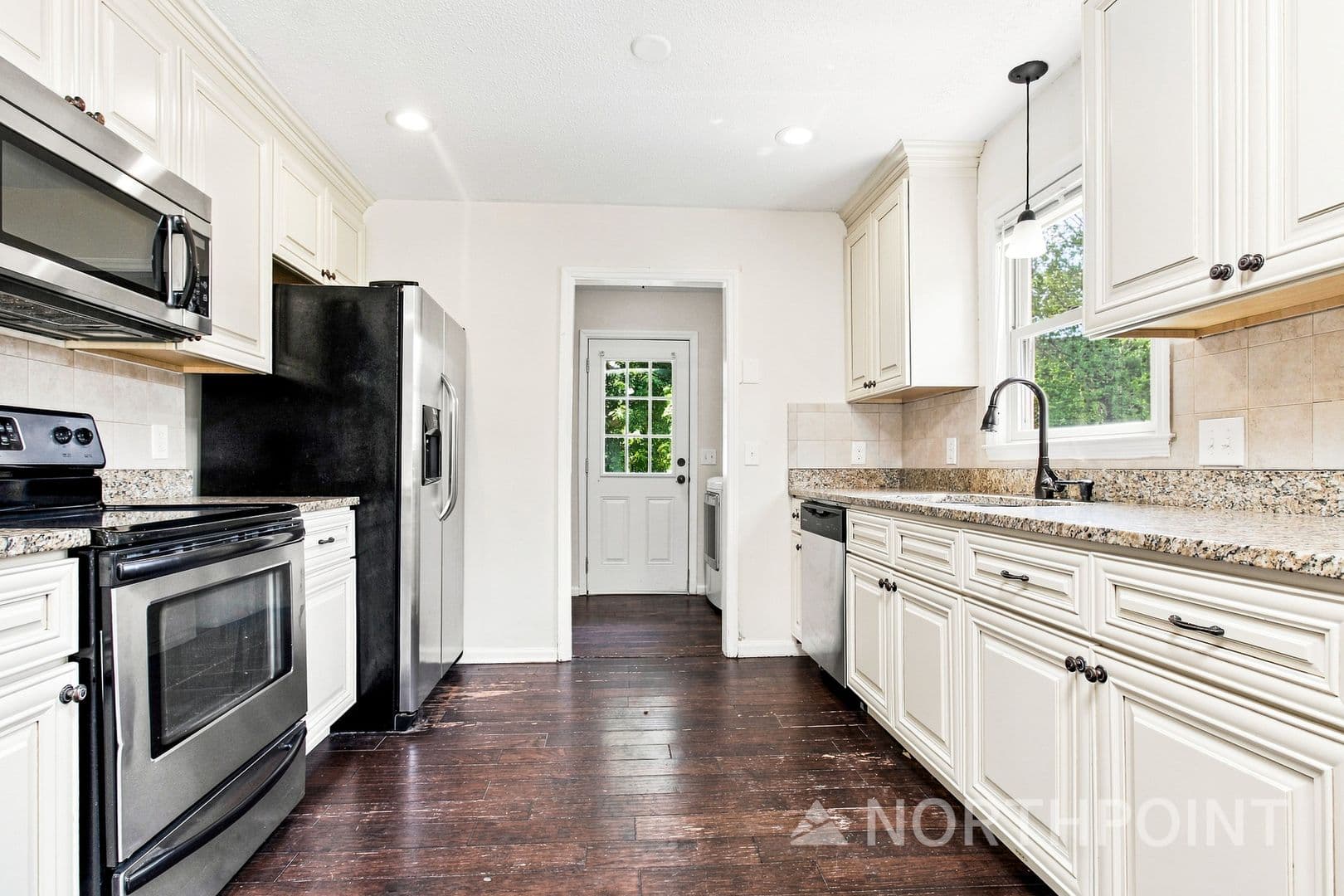 Lexington House: 236 Pleasant View Dr
