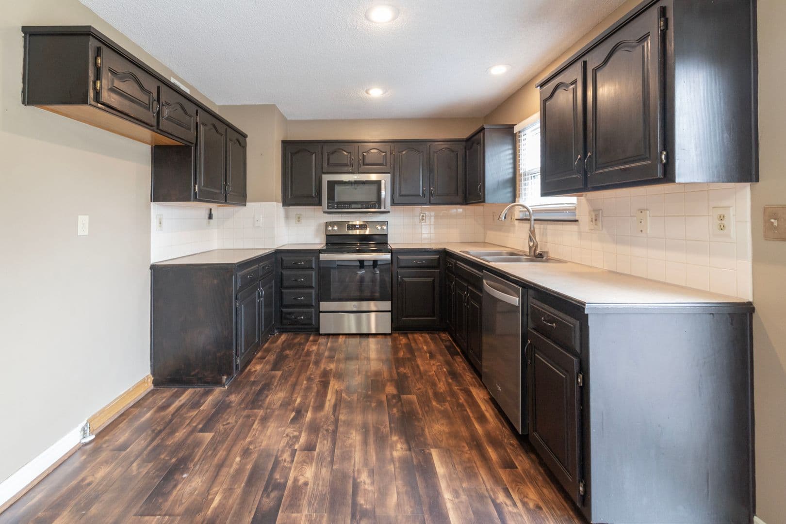 Olathe House: 16131 S Matt Ct