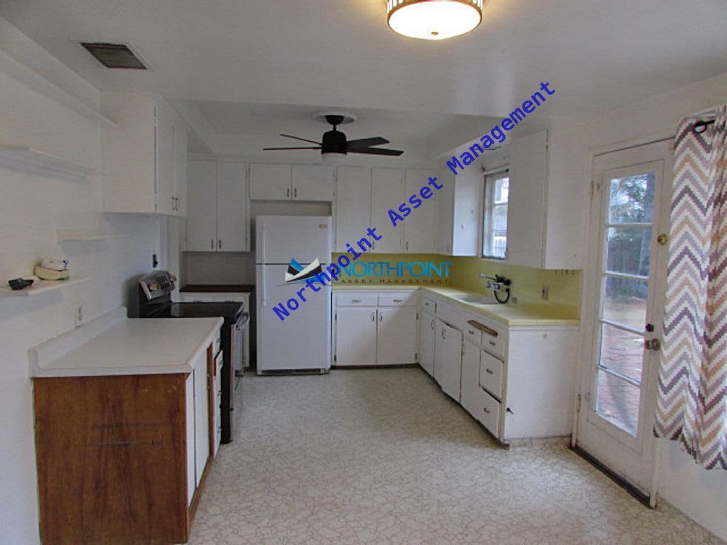 Riverside House: 6646 Palm Ave
