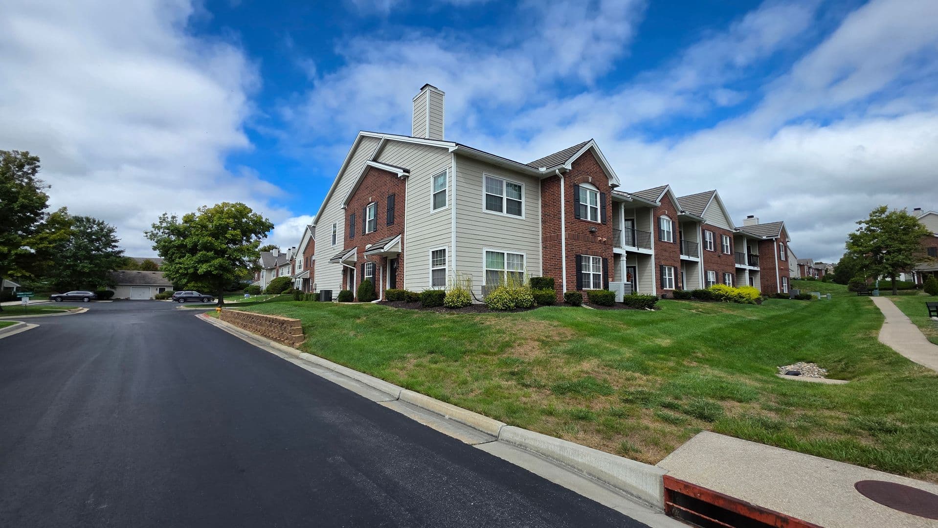 Leawood Apartment: 11620 Tomahawk Creek Pkwy Apt J