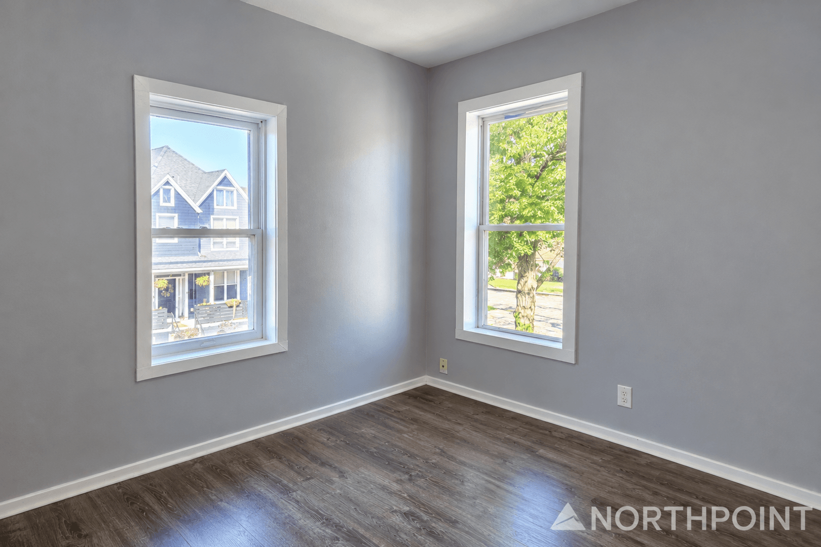 Columbus Townhome: 122 S Champion Ave