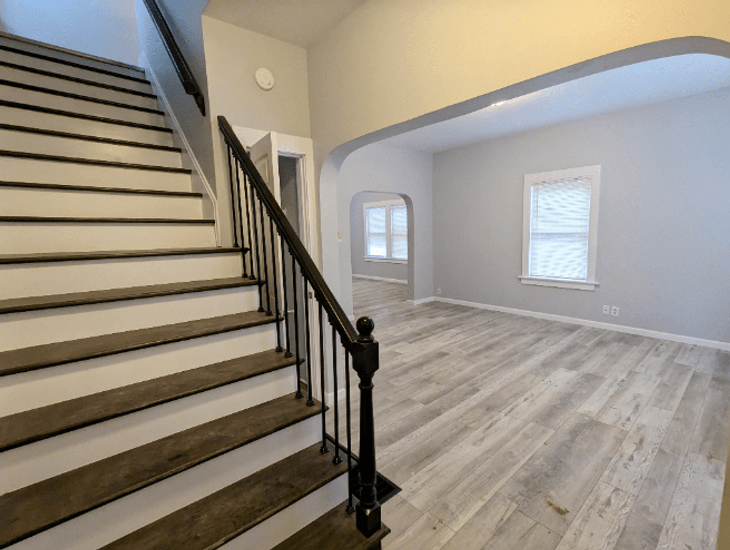 Hamilton House: 230 Cleveland Ave