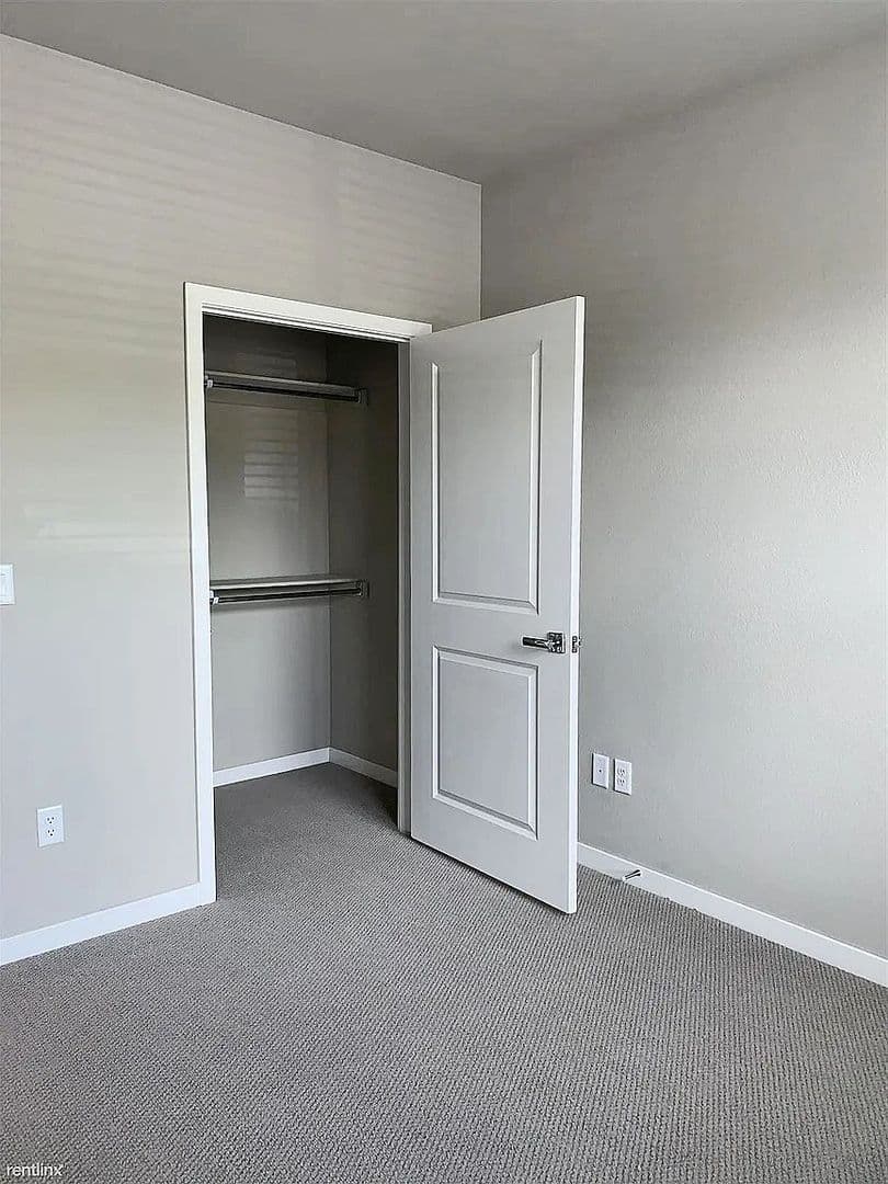 Denver Apartment: 155 S Monaco Street Pkwy Apt 104 Crestmoor Heights