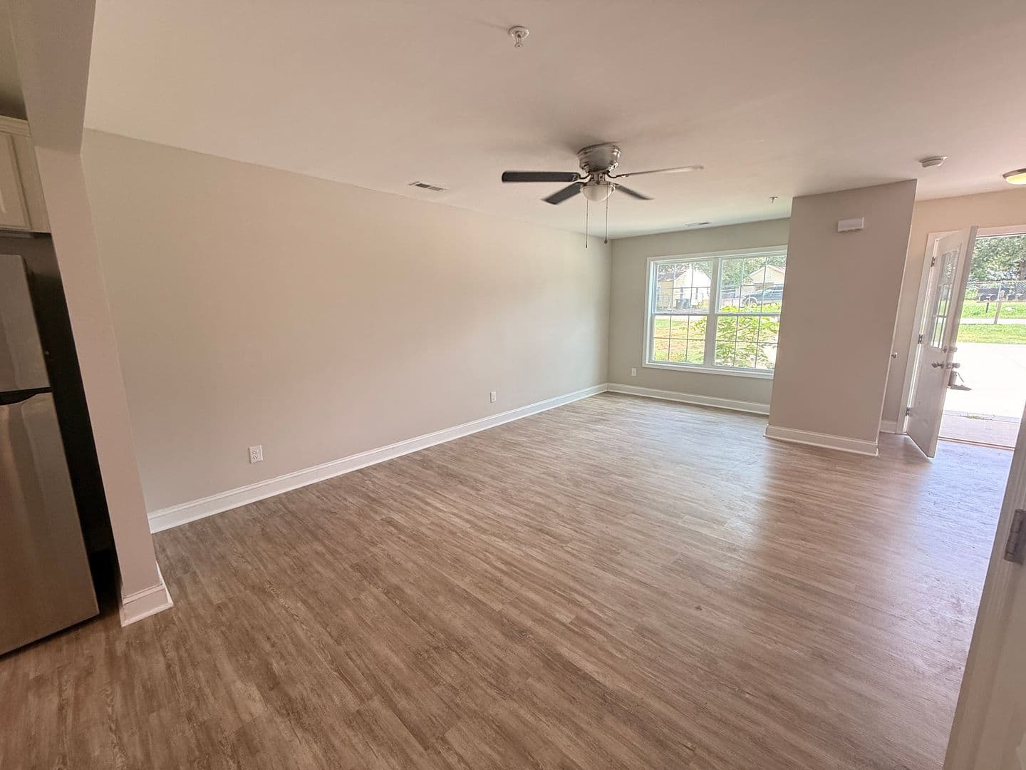 Salisbury Apartment: 1207 Davis St