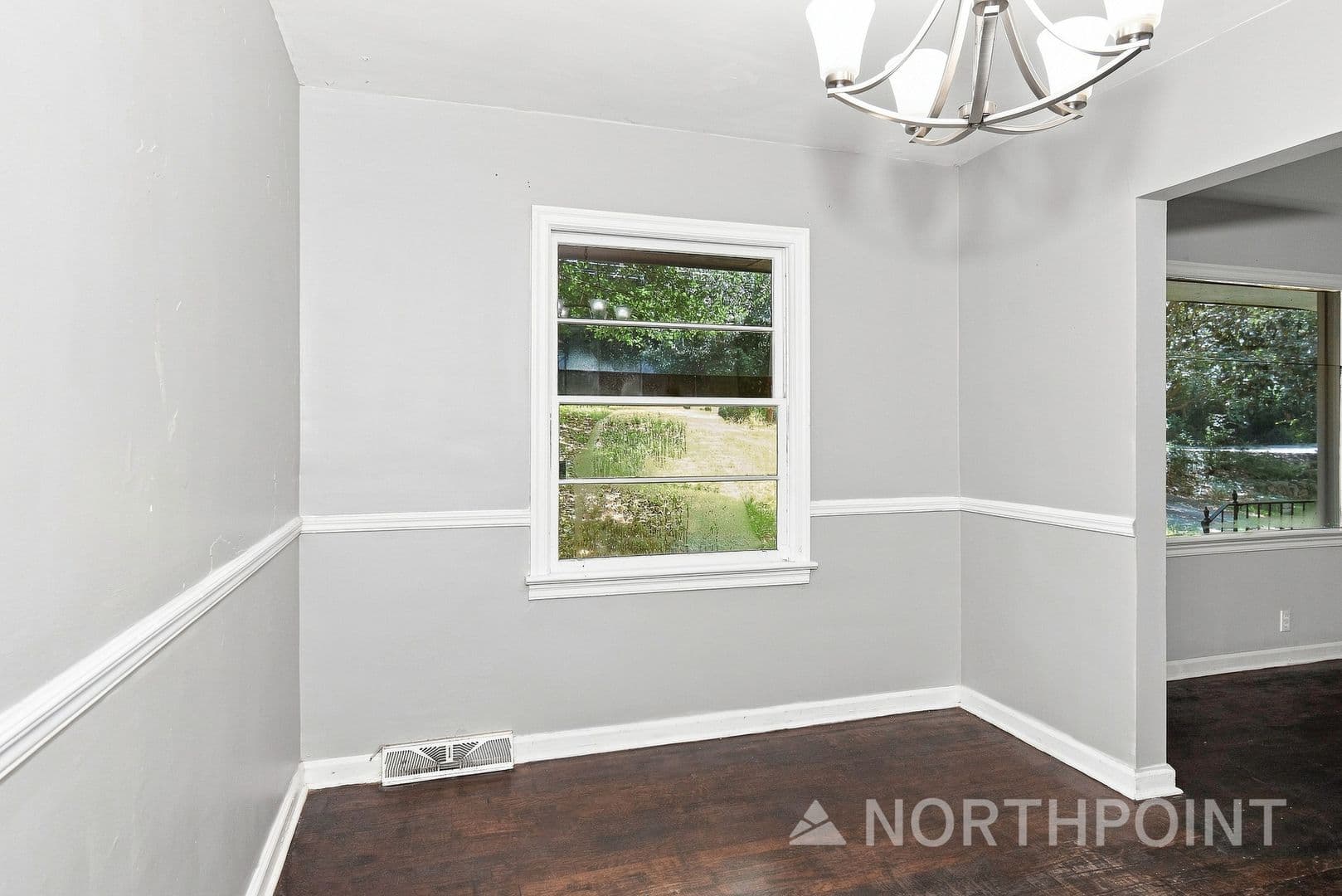 Decatur House: 1003 Forrest Blvd