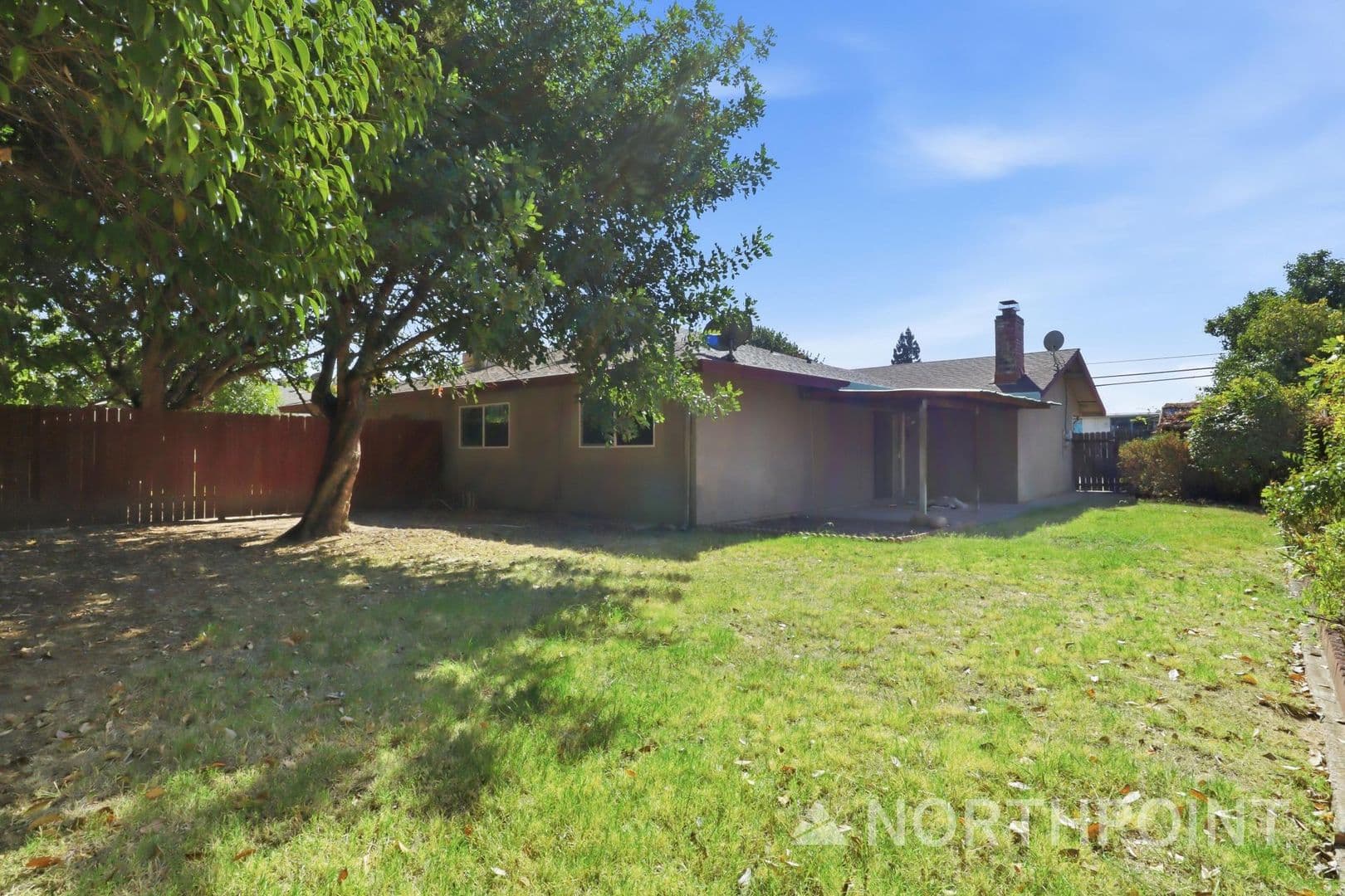 Carmichael Apartment: 5311 & 5313 Gibbons Drive