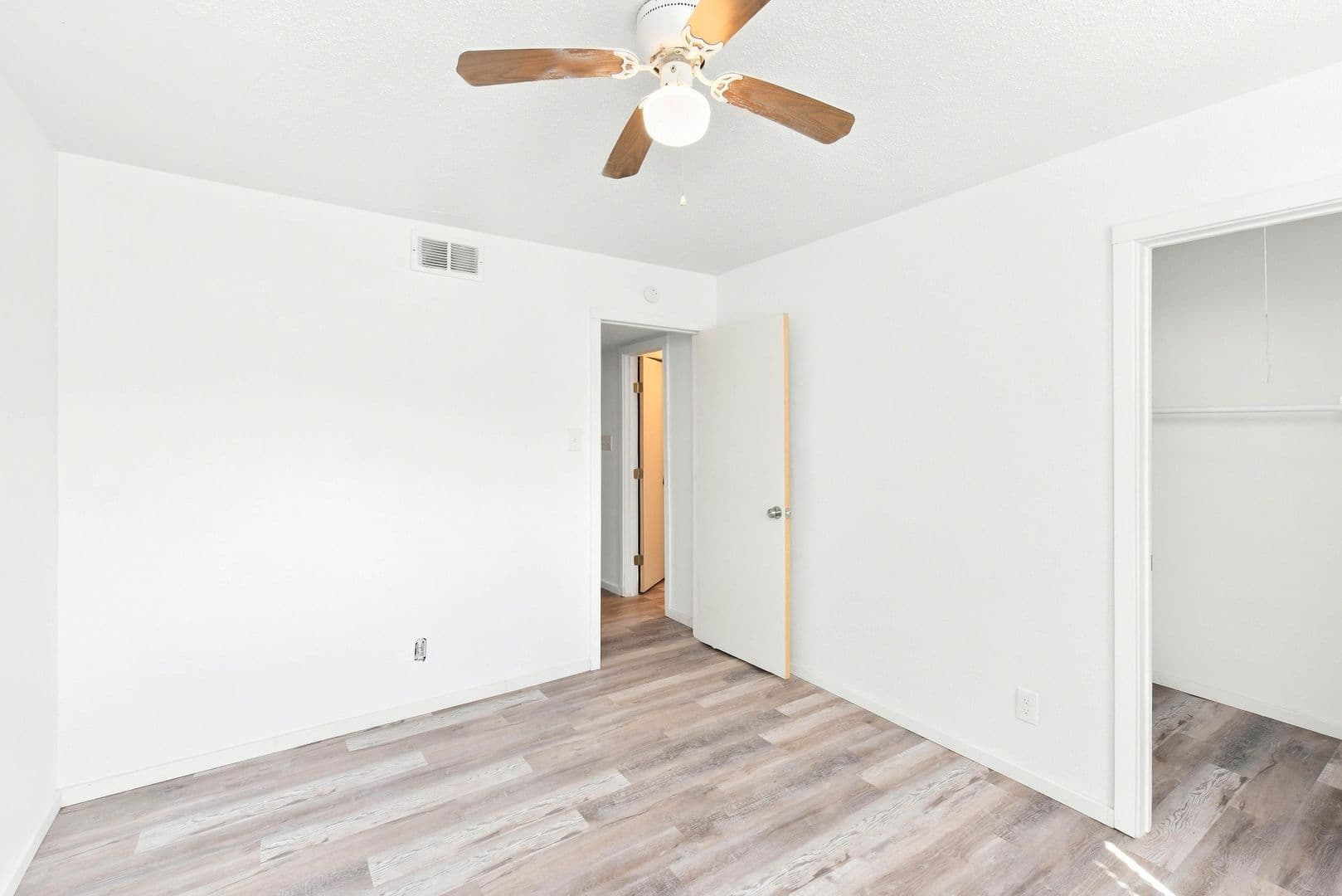 Austin Apartment: 8807 Redfield Ln