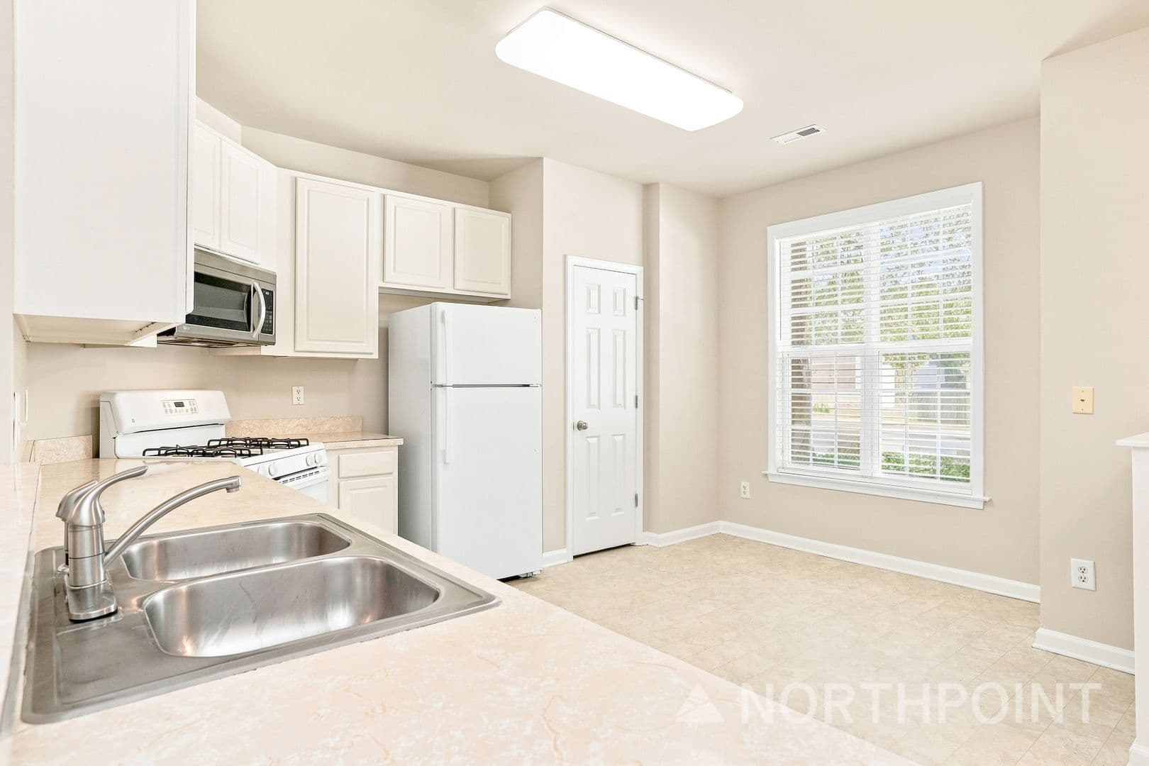 Raleigh Townhome: 4411 Log Cabin Dr