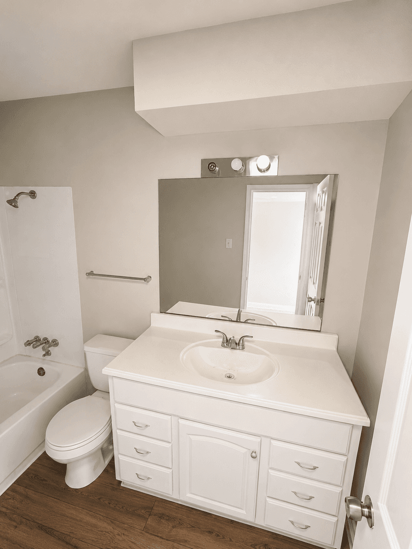 Austin Apartment: 8807 Redfield Ln