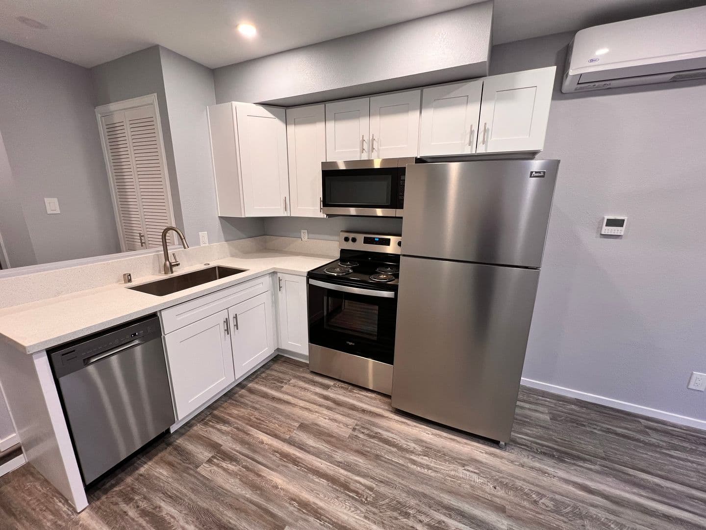 San Diego Apartment: 6234 Stanley Ave, Unit 3
