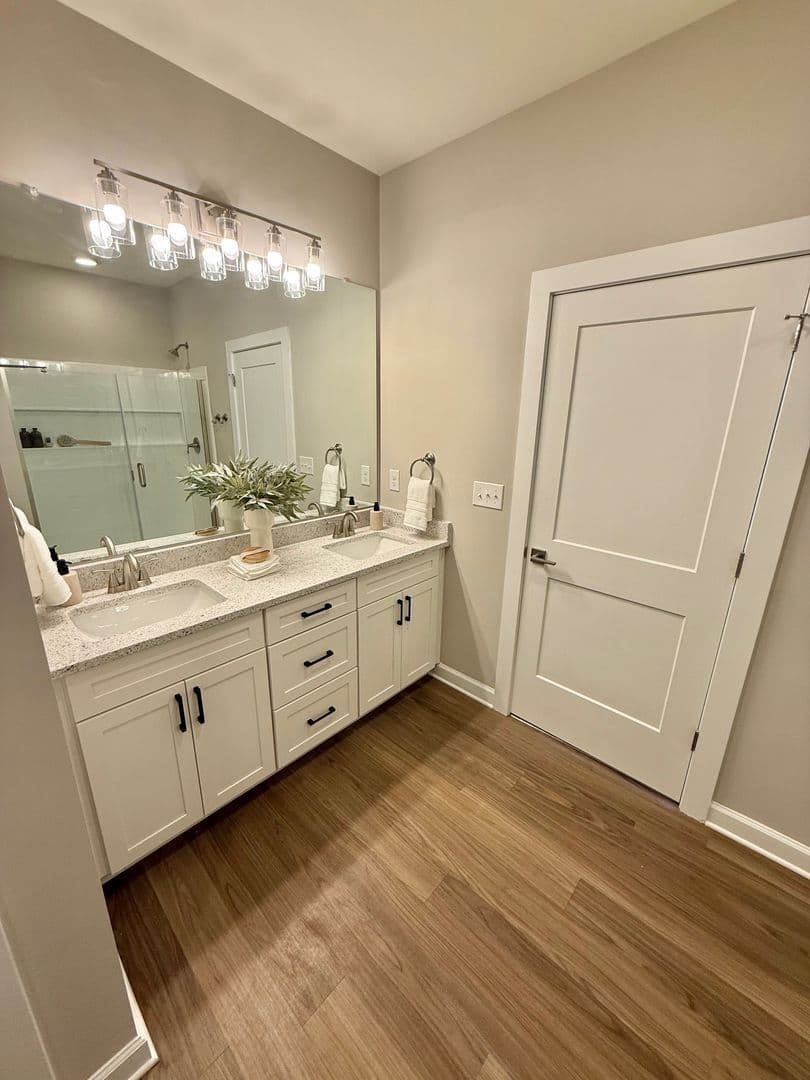 Charlotte House: 8029 Joy Crossing Ln