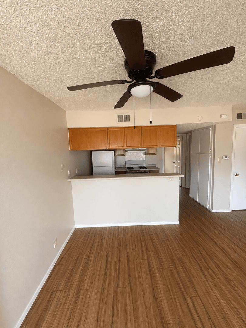 Austin Apartment: 8807 Redfield Ln