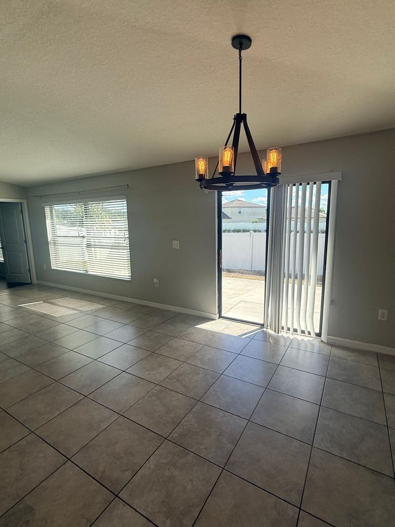Wimauma House: 10164 Carloway Hills Dr