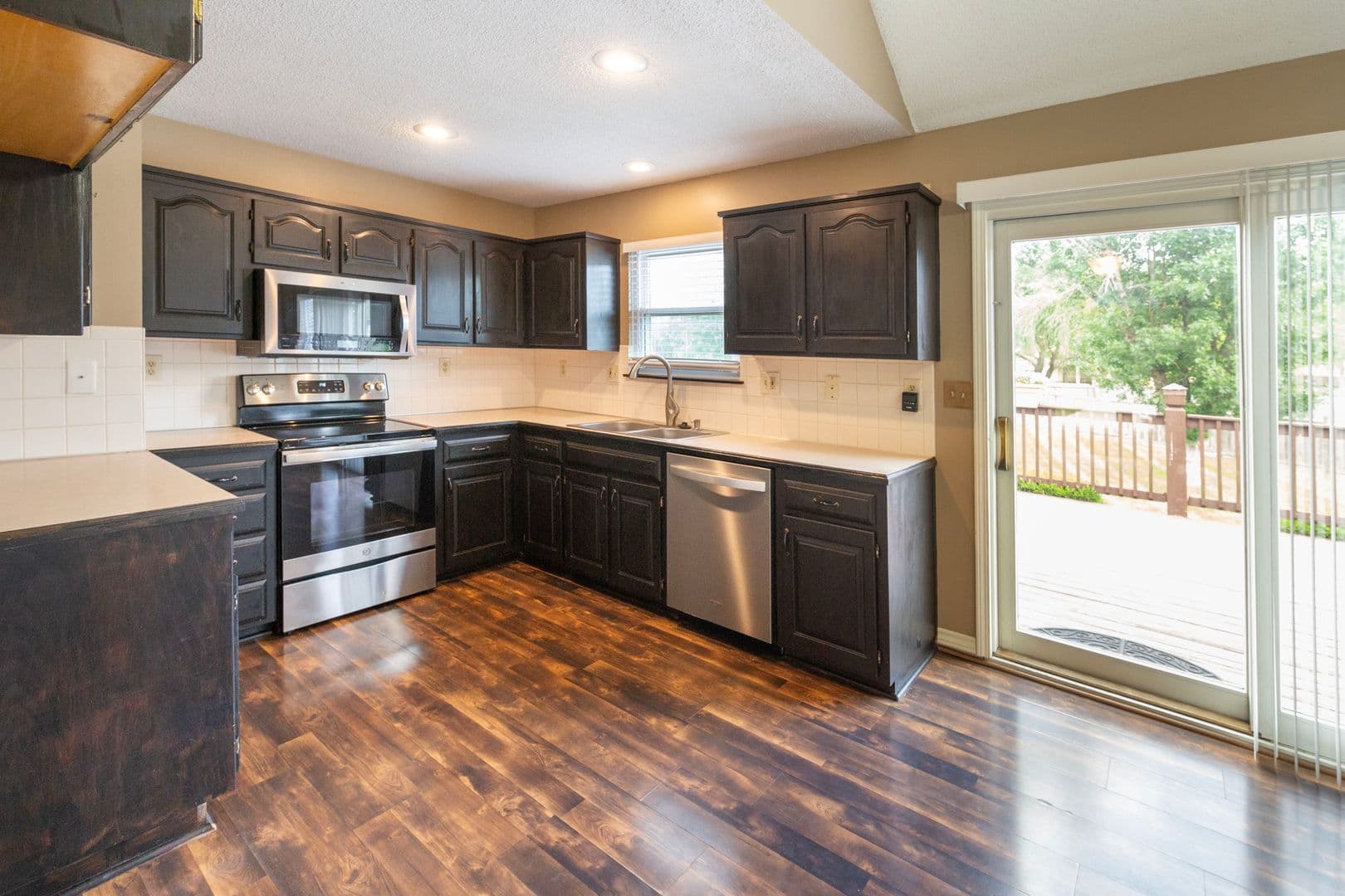 Olathe House: 16131 S Matt Ct