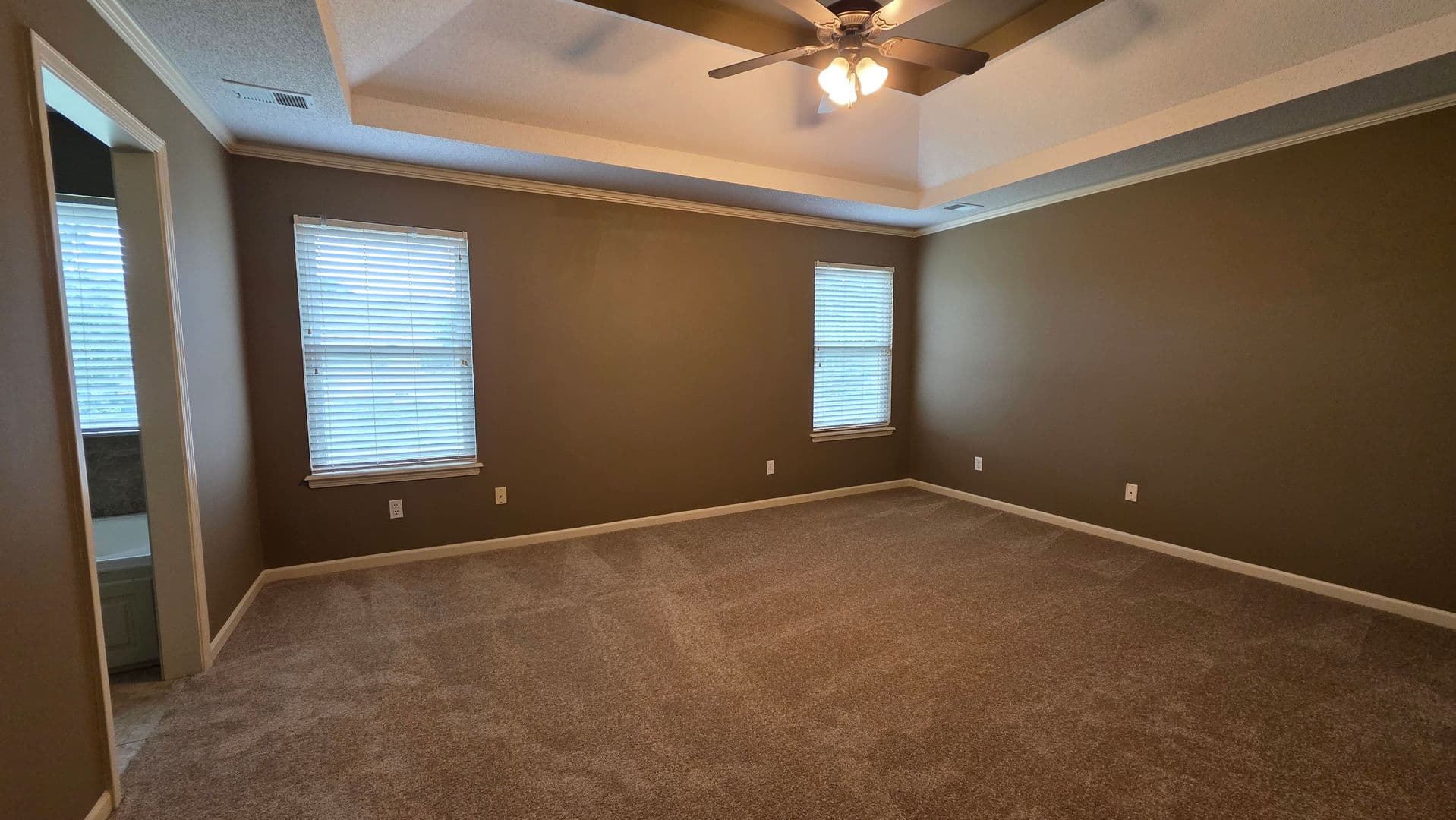 Overland Park House: 13232 Carter St