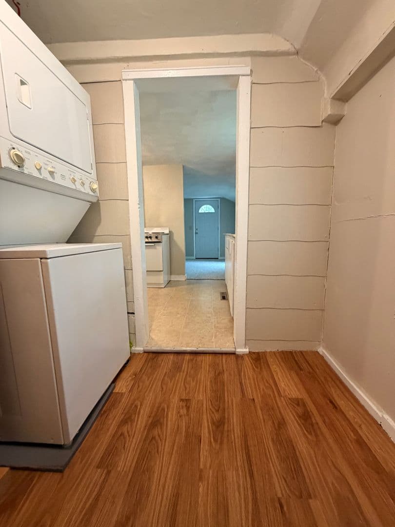 Excelsior Springs House: 714 Hazel St