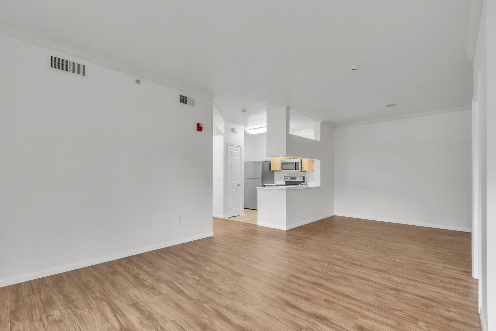 Roseville Apartment: 701 Gibson Dr