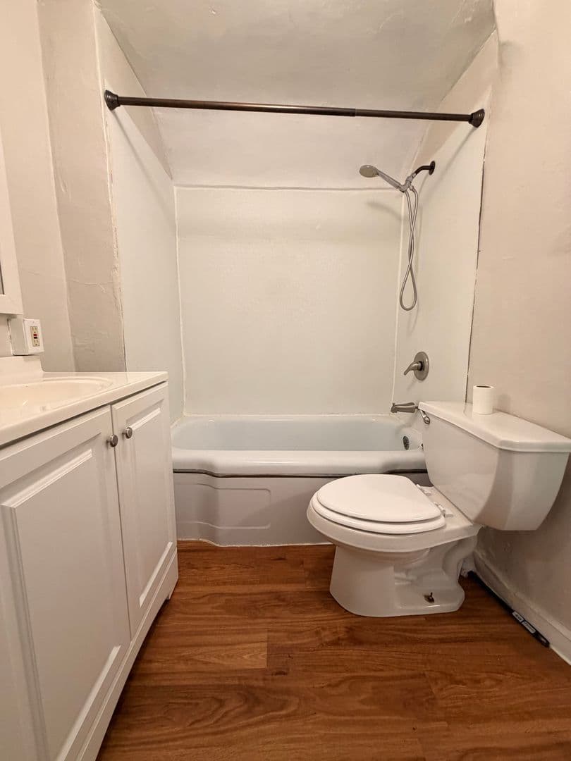 Excelsior Springs House: 714 Hazel St