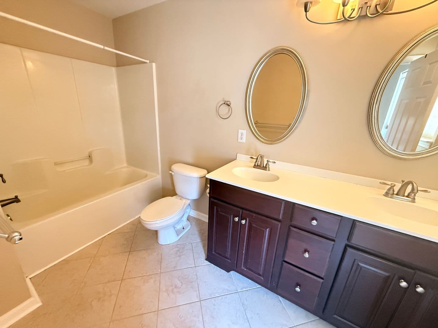 Charlotte Townhome: 15641 Castle Watch Ave