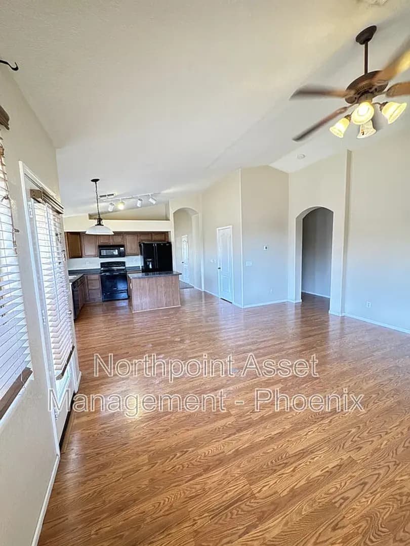 Goodyear House: 1215 N 158th Dr