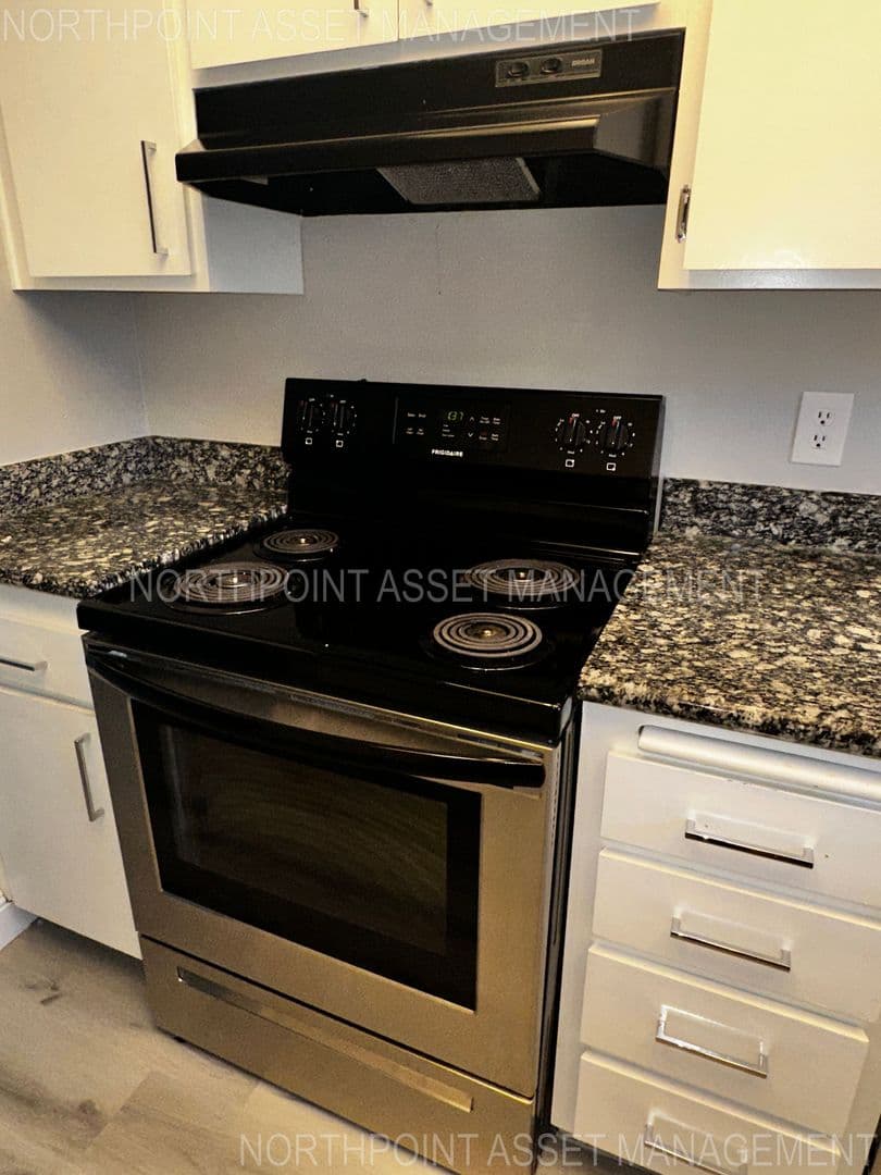 Sacramento Condo: 1578 Newborough Dr
