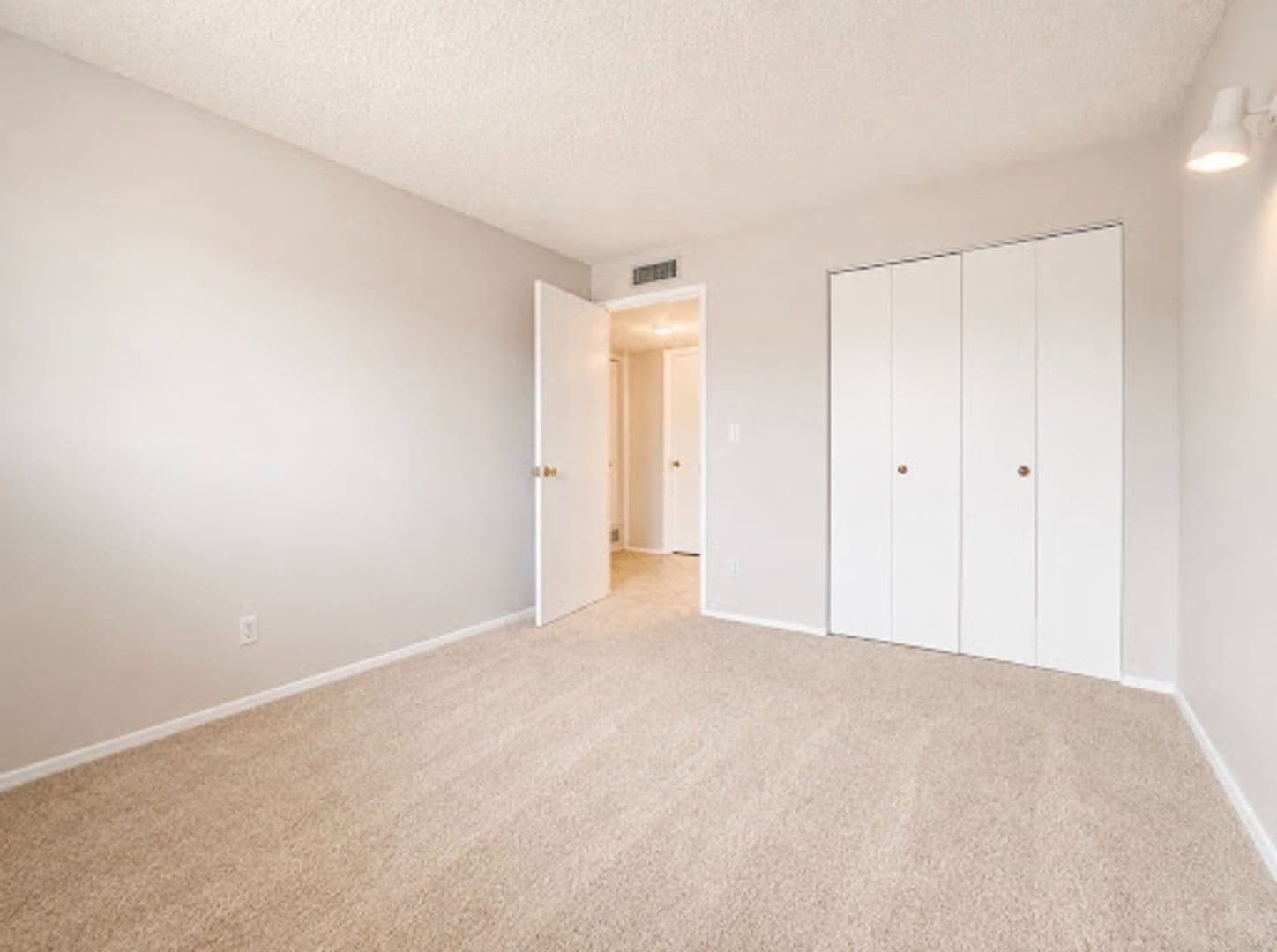 Tucson House: 9060 E Bluefield St