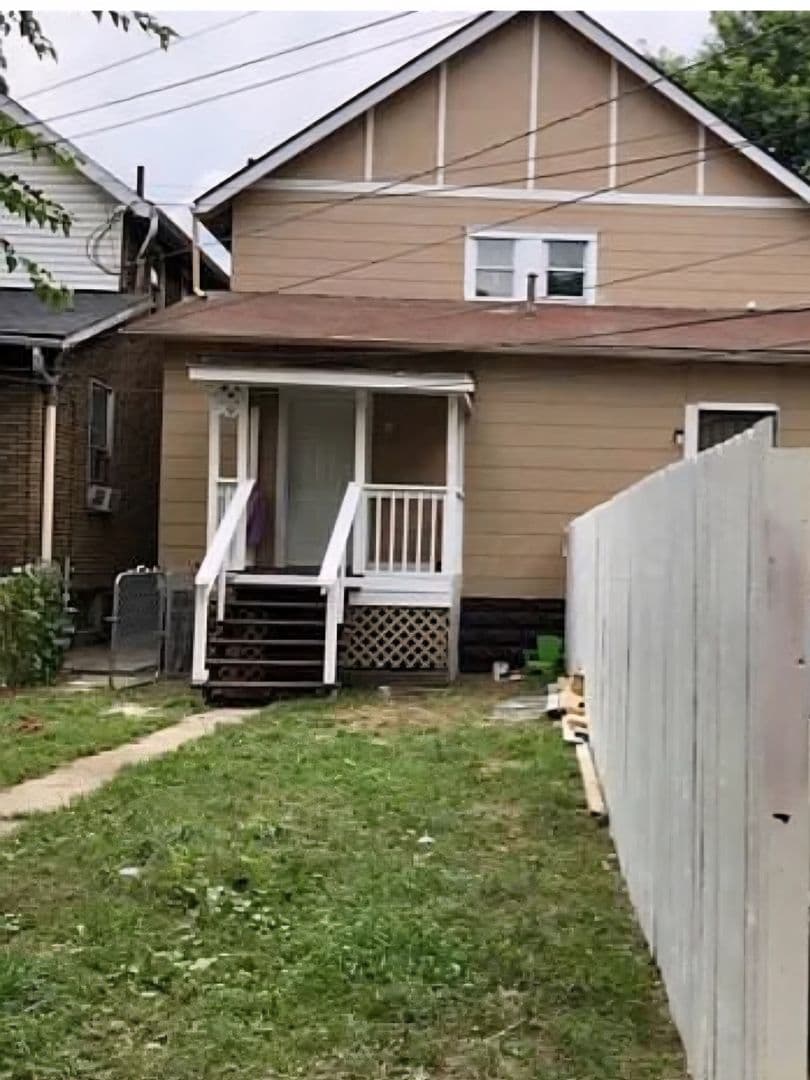 Columbus Apartment: 94-96 N Hague Ave
