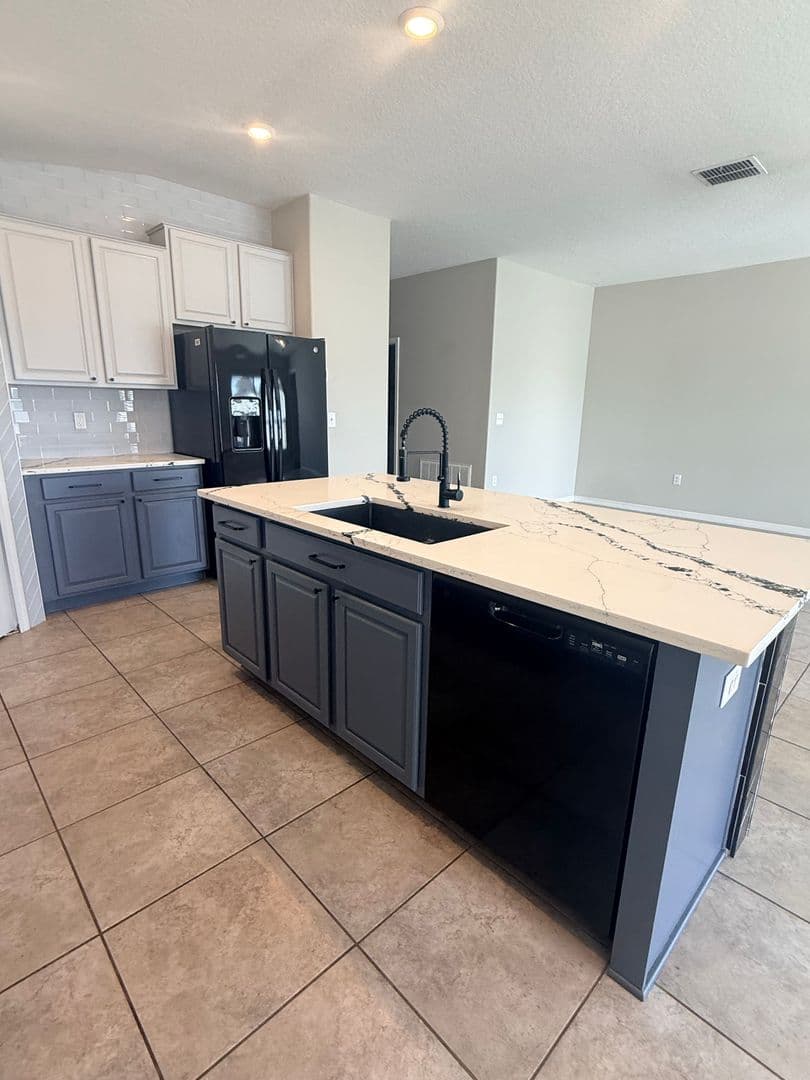 Wimauma House: 10164 Carloway Hills Dr