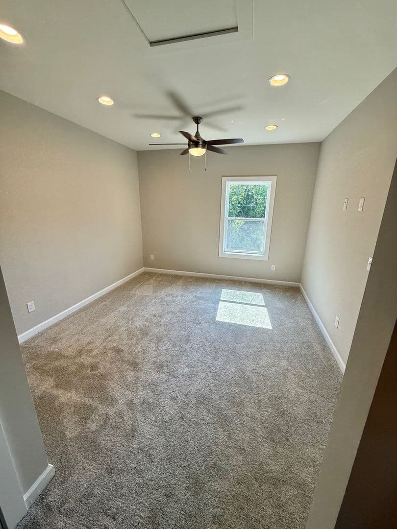 Charlotte House: 8021 Joy Crossing Ln