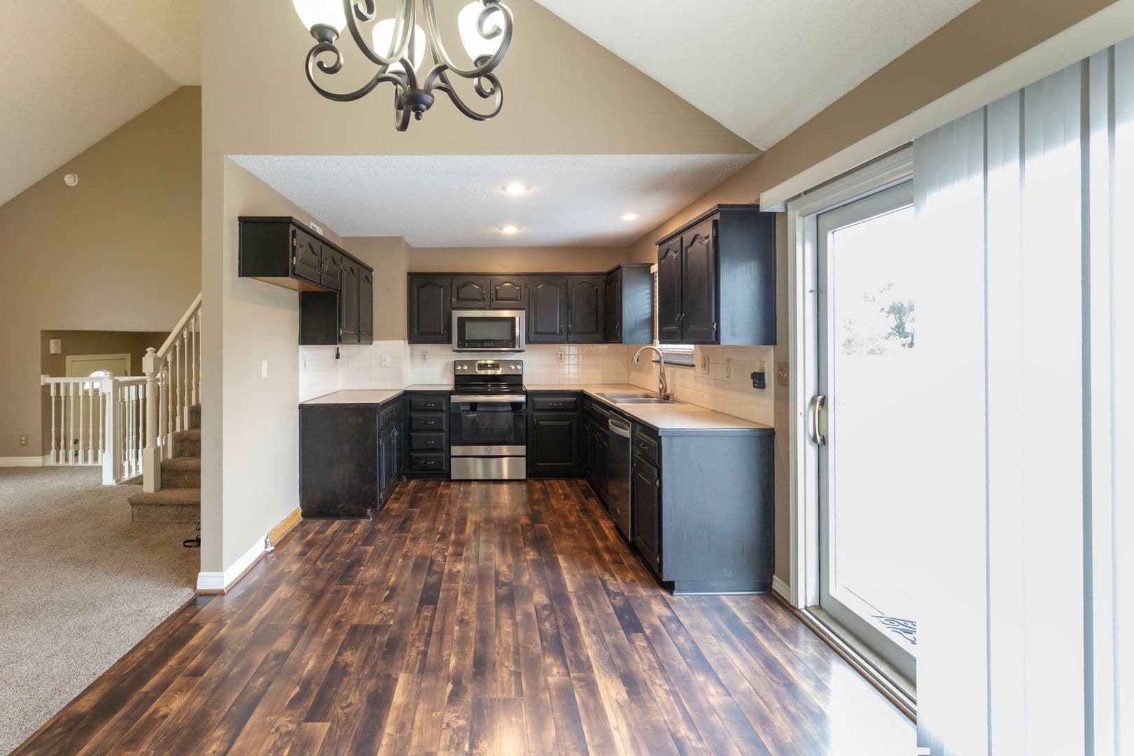 Olathe House: 16131 S Matt Ct