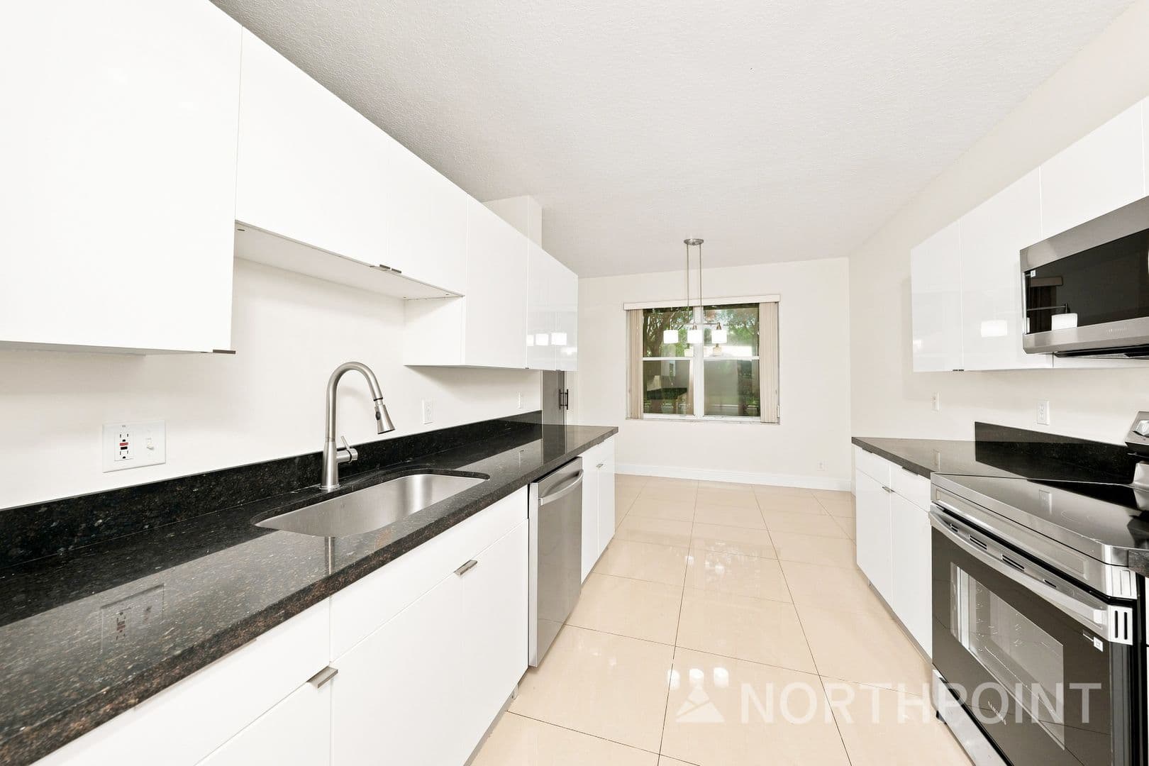 Boca Raton House: 8530 Via Romona