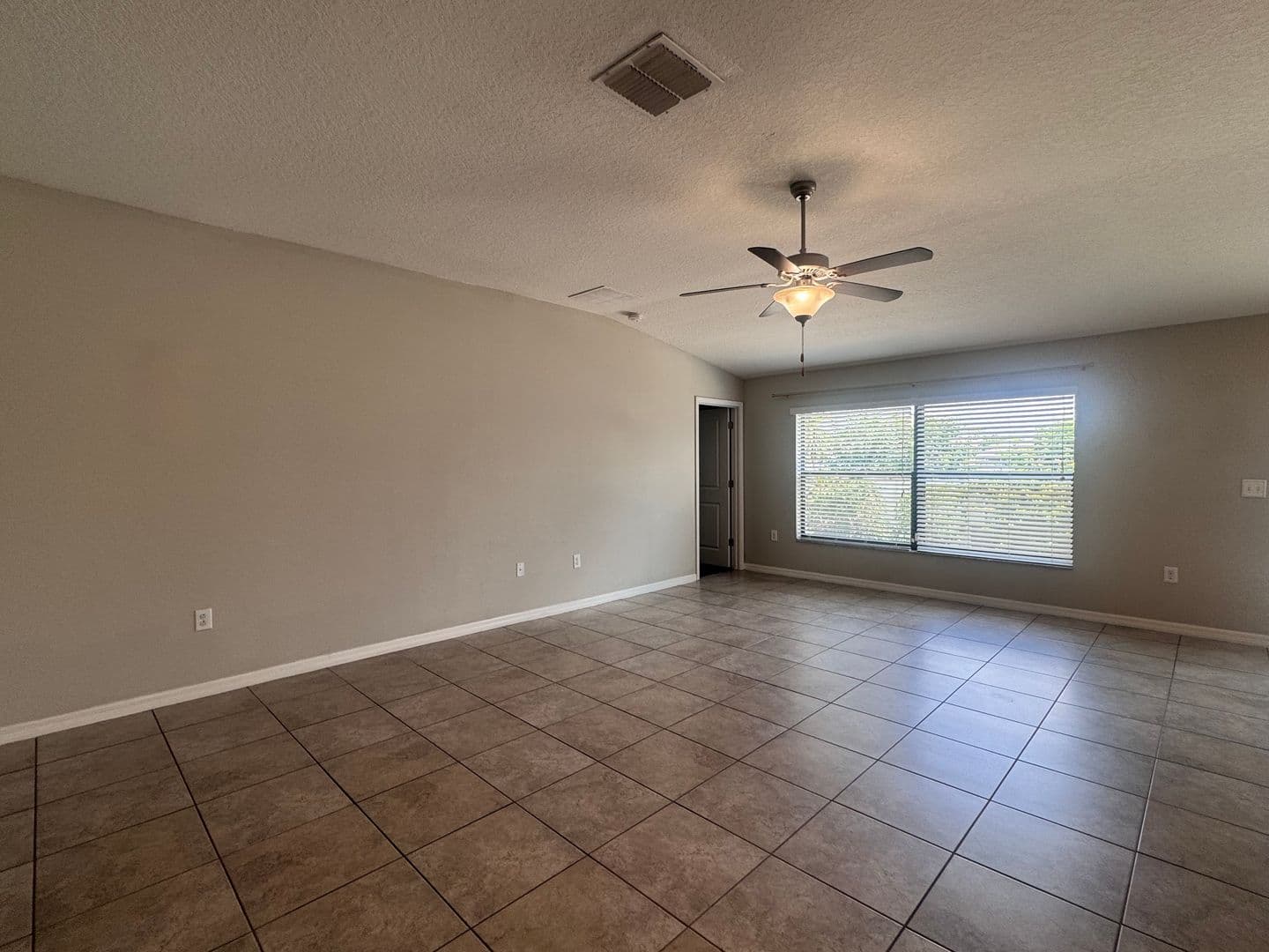 Wimauma House: 10164 Carloway Hills Dr