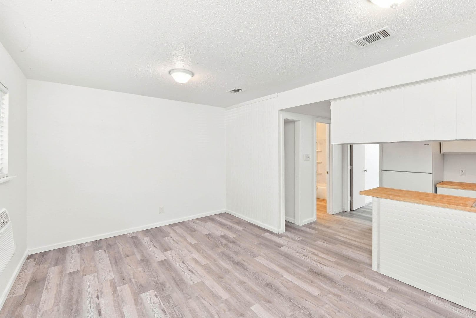 Austin Apartment: 8807 Redfield Ln